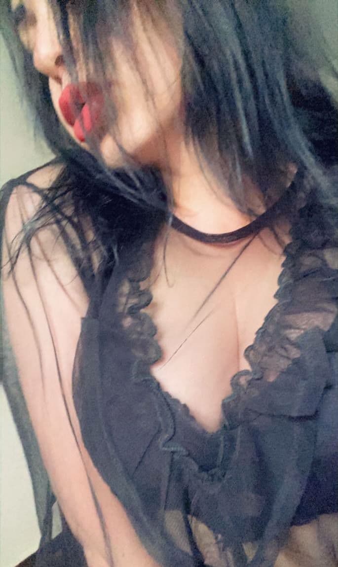 Регина привлекальеная девушка из Железнодорожного цена от 3000 руб