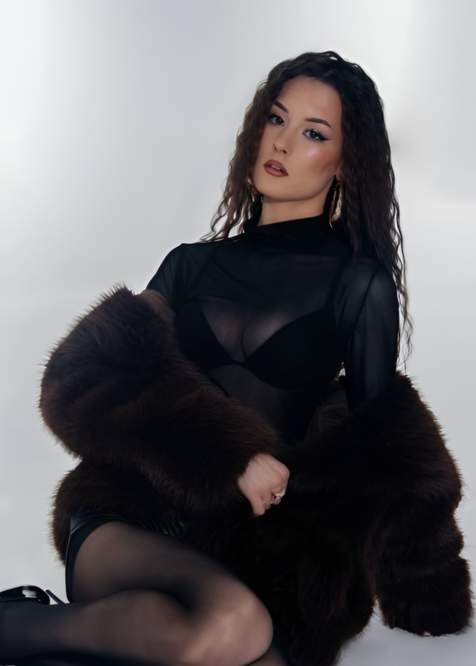 Юля привлекательная девушка из Железнодорожного цена от 6000 руб