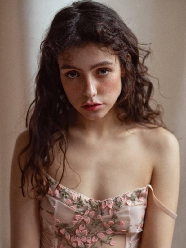 Владлена привлекательная девушка из Железнодорожного цена от 6000 руб