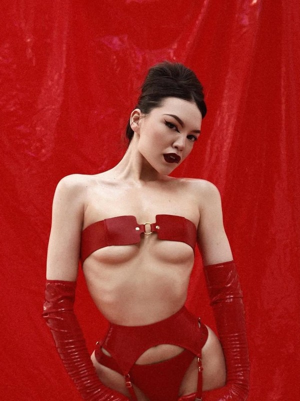 Надежда привлекательная девушка из Железнодорожного цена от 7000 руб